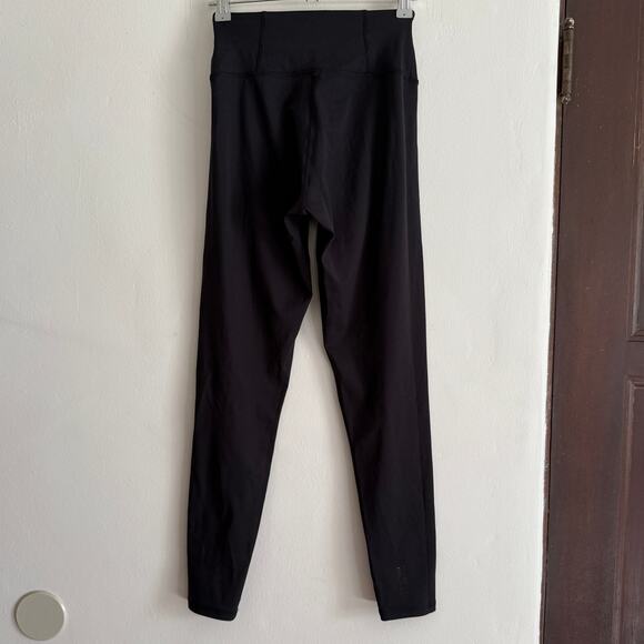 SpIRITUAL GANGSTER | Black Nirvana Lotus 7/8 Legging | Extra Small - Picture 2 of 7